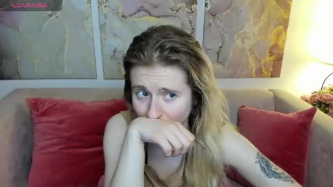 Snapshot of camilladreamer chatting on April 27, 6:39 pm camilladreamer online show from April 27, 6:39 pm
