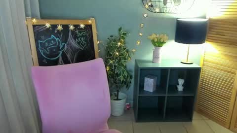 Snapshot of camilladreamer chatting on May 22, 1:17 pm camilladreamer online show from May 22, 1:17 pm