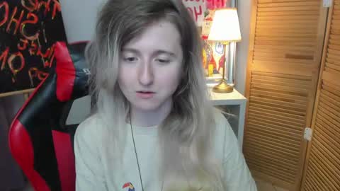 Snapshot of camilladreamer chatting on July 6, 9:17 pm camilladreamer online show from July 6, 9:17 pm