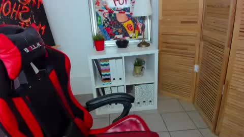 Snapshot of camilladreamer chatting on July 9, 10:47 pm camilladreamer online show from July 9, 10:47 pm