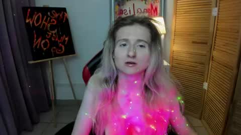 Snapshot of camilladreamer chatting on July 21, 5:15 pm camilladreamer online show from July 21, 5:15 pm