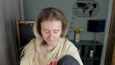 Snapshot of camilladreamer chatting on July 30, 1:32 pm camilladreamer online show from July 30, 1:32 pm
