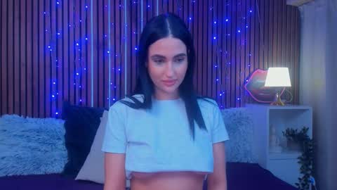 Snapshot of camillaparis chatting on December 15, 4:33 pm Camilla online show from December 15, 4:33 pm