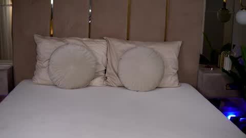 Snapshot of camillastarr chatting on October 1, 8:04 pm Camy online show from October 1, 8:04 pm