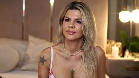 Snapshot of camillastarr chatting on November 22, 11:04 pm Camy online show from November 22, 11:04 pm