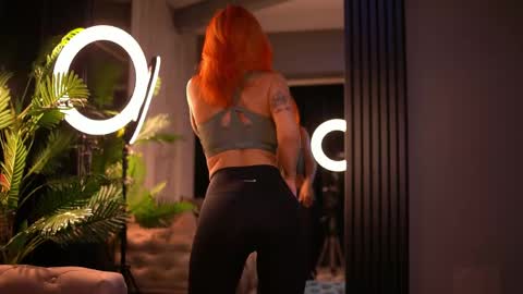 Snapshot of camillastarrx chatting on May 31, 7:04 pm CamillaStarrX online show from May 31, 7:04 pm