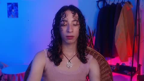 Snapshot of camille_delrey chatting on December 1, 11:25 pm Camille online show from December 1, 11:25 pm