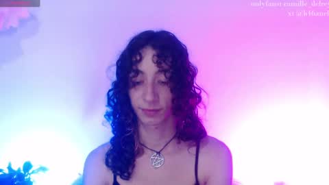 Snapshot of camille_delrey chatting on December 12, 11:47 pm Camille online show from December 12, 11:47 pm