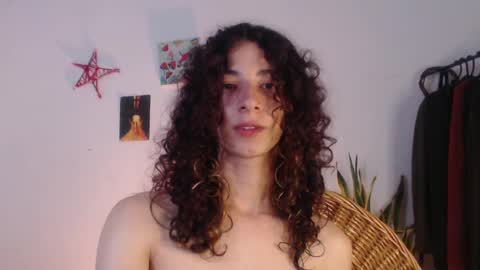 Snapshot of camille_delrey chatting on January 21, 4:54 am Camille online show from January 21, 4:54 am