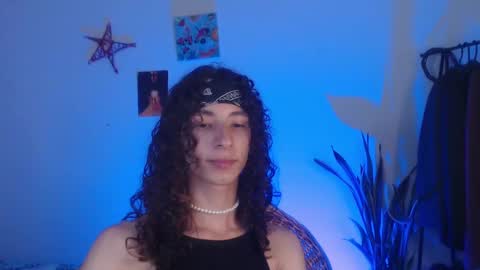 Snapshot of camille_delrey chatting on January 25, 1:32 am Camille online show from January 25, 1:32 am