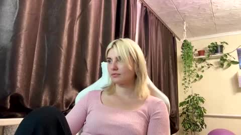 CamilleCharm online show from January 25, 7:28 pm