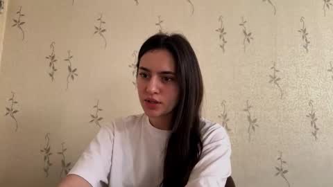 Snapshot of camilleswalley chatting on December 15, 7:12 am Isa online show from December 15, 7:12 am