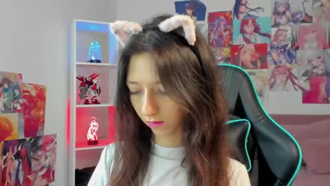 camillewhite online show from March 19, 5:11 am