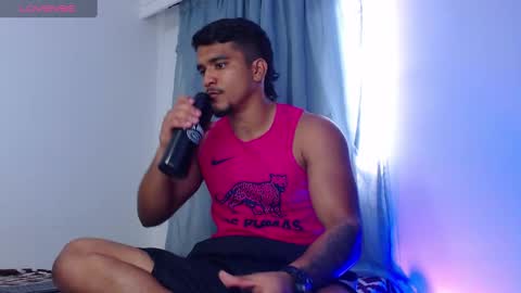 camilo_contre21 online show from December 18, 9:08 pm