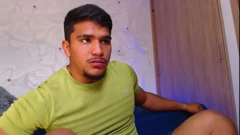 Snapshot of camilo_contre21 chatting on October 16, 6:31 pm camilo_contre21 online show from October 16, 6:31 pm