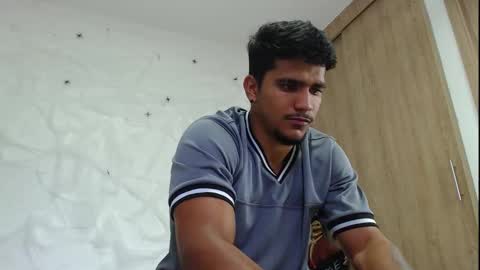 Snapshot of camilo_contre21 chatting on October 24, 9:33 pm camilo_contre21 online show from October 24, 9:33 pm