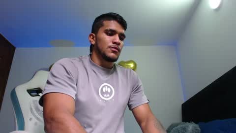 camilo_contre21 online show from June 16, 8:44 pm