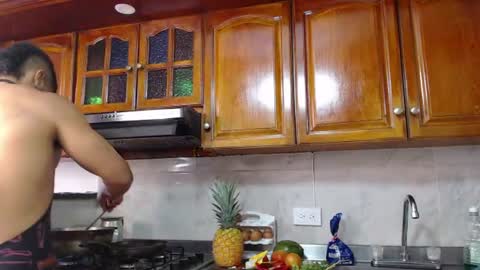camilo_contre21 online show from July 15, 8:03 pm