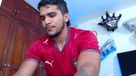 camilo_contre21 online show from July 27, 9:00 pm