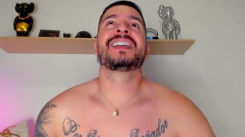 camilo_restrepo21 online show from September 16, 2:01 am