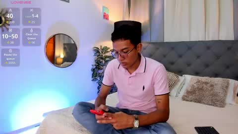 Snapshot of camilo_santoss chatting on June 4, 12:22 pm camilo_santoss online show from June 4, 12:22 pm