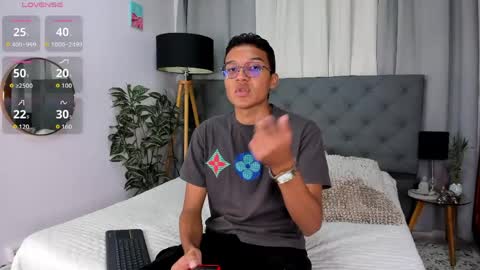 Snapshot of camilo_santoss chatting on June 5, 12:11 pm camilo_santoss online show from June 5, 12:11 pm