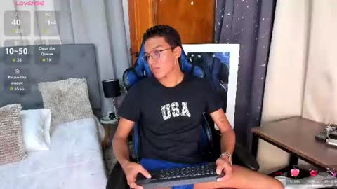 Snapshot of camilo_santoss chatting on June 13, 12:36 pm camilo_santoss online show from June 13, 12:36 pm