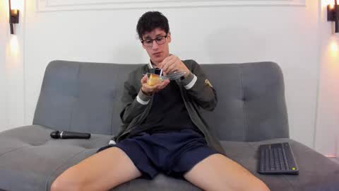 Camilo online show from March 20, 3:11 am