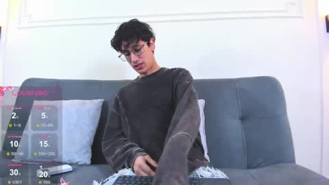 Snapshot of camilo_stark chatting on May 10, 3:01 am Camilo online show from May 10, 3:01 am