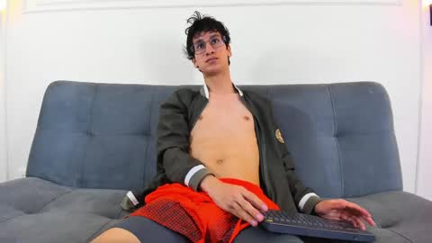 Snapshot of camilo_stark chatting on May 26, 3:24 am Camilo online show from May 26, 3:24 am