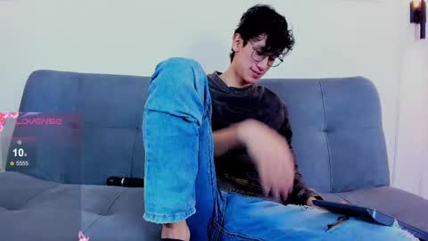 Snapshot of camilo_stark chatting on June 6, 3:22 am Camilo online show from June 6, 3:22 am