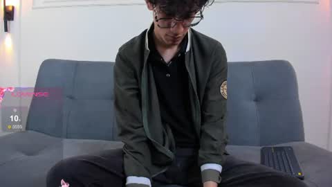 Snapshot of camilo_stark chatting on June 25, 3:17 am Camilo online show from June 25, 3:17 am