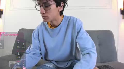 Snapshot of camilo_stark chatting on July 2, 3:06 am Camilo online show from July 2, 3:06 am