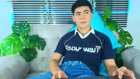 Snapshot of camilo_xcam chatting on May 1, 8:24 pm CAMILO online show from May 1, 8:24 pm