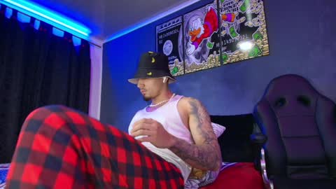 Snapshot of camiloalvarezzz3 chatting on January 9, 5:00 pm CAMILO online show from January 9, 5:00 pm