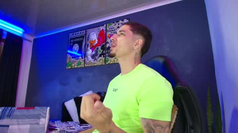 Snapshot of camiloalvarezzz3 chatting on January 11, 1:43 pm CAMILO online show from January 11, 1:43 pm