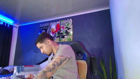 Snapshot of camiloalvarezzz3 chatting on January 17, 12:42 pm CAMILO online show from January 17, 12:42 pm