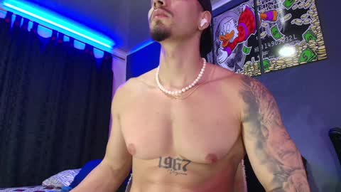 Snapshot of camiloalvarezzz3 chatting on February 6, 3:52 pm CAMILO online show from February 6, 3:52 pm