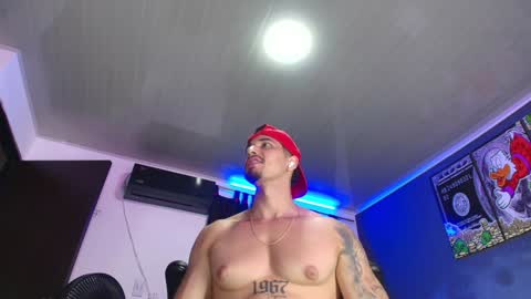 Snapshot of camiloalvarezzz3 chatting on February 8, 3:42 pm CAMILO online show from February 8, 3:42 pm