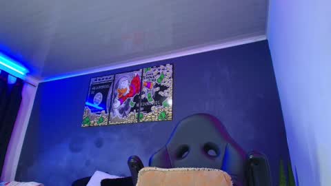 Snapshot of camiloalvarezzz3 chatting on February 22, 4:19 pm CAMILO online show from February 22, 4:19 pm