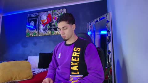 Snapshot of camiloalvarezzz3 chatting on March 5, 12:11 pm CAMILO online show from March 5, 12:11 pm