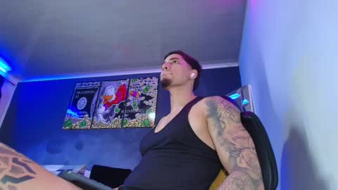 Snapshot of camiloalvarezzz3 chatting on March 11, 3:45 pm CAMILO online show from March 11, 3:45 pm