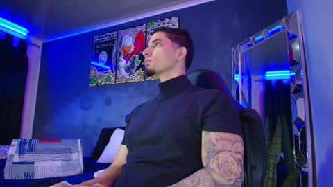 Snapshot of camiloalvarezzz3 chatting on March 12, 12:47 pm CAMILO online show from March 12, 12:47 pm