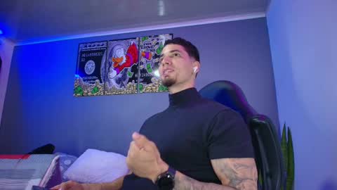 Snapshot of camiloalvarezzz3 chatting on September 19, 7:14 pm CAMILO online show from September 19, 7:14 pm