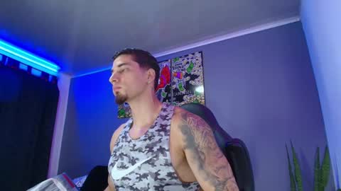 Snapshot of camiloalvarezzz3 chatting on September 30, 7:08 pm CAMILO online show from September 30, 7:08 pm