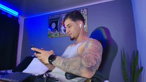 Snapshot of camiloalvarezzz3 chatting on October 4, 6:28 pm CAMILO online show from October 4, 6:28 pm