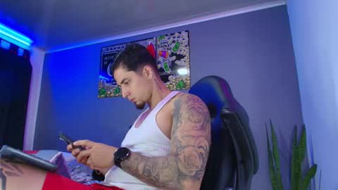 Snapshot of camiloalvarezzz3 chatting on October 13, 7:14 pm CAMILO online show from October 13, 7:14 pm