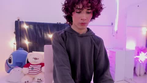 CamiloDoumit online show from February 3, 2:13 pm