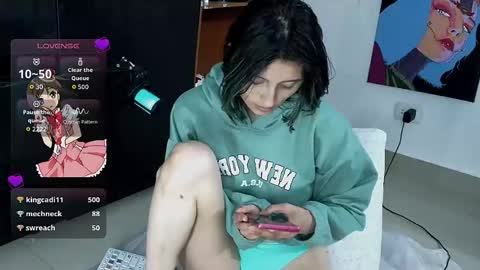 Snapshot of camilonrilli chatting on May 2, 3:28 pm Cami online show from May 2, 3:28 pm
