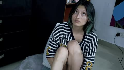 Snapshot of camilonrilli chatting on May 18, 3:13 am Cami online show from May 18, 3:13 am